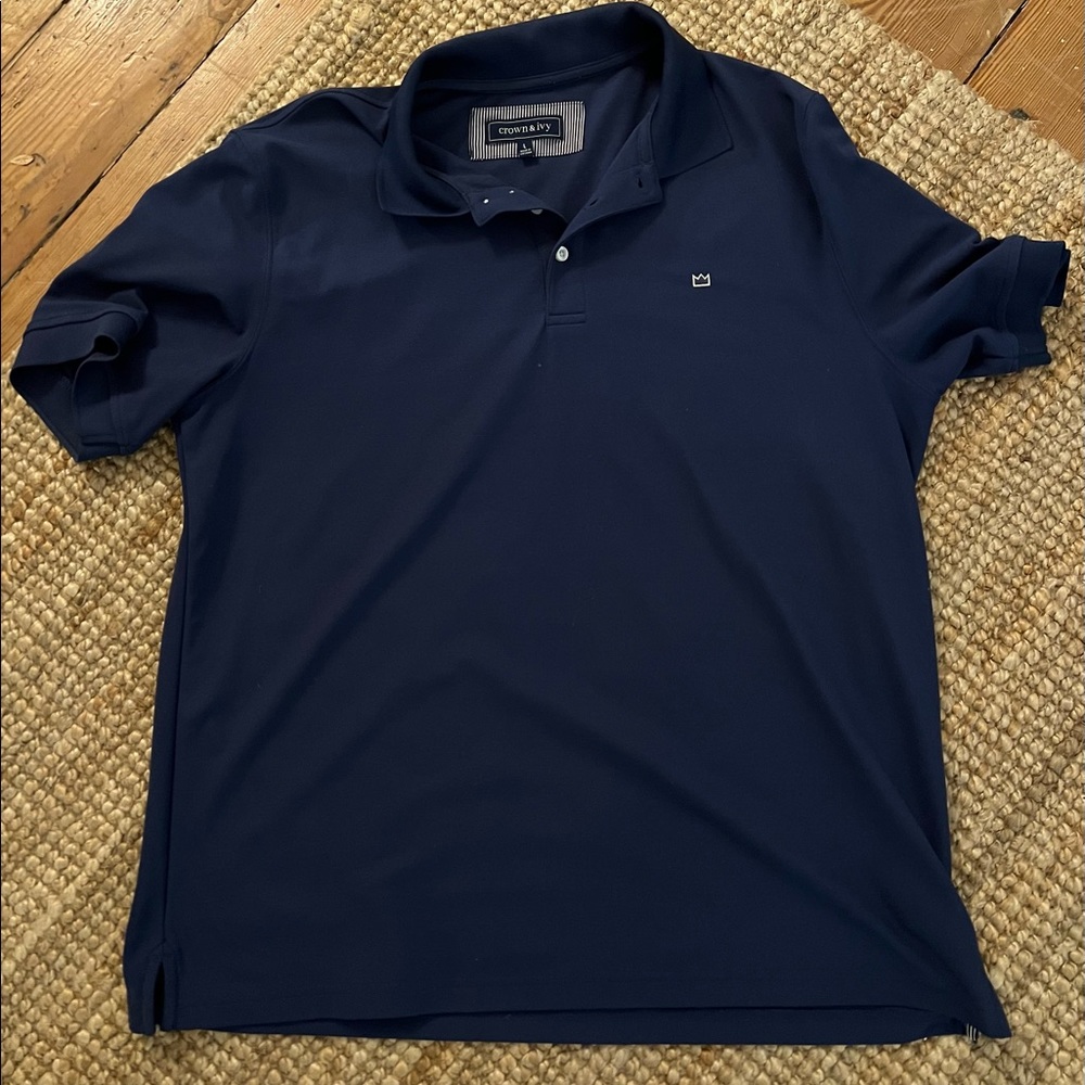 Crown & Ivy men’s navy shirt!